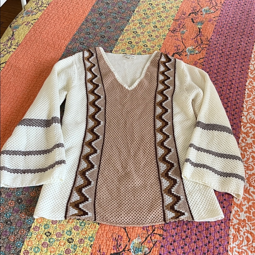 EARTHBOUND Cream and Brown V-Neck Sweater
